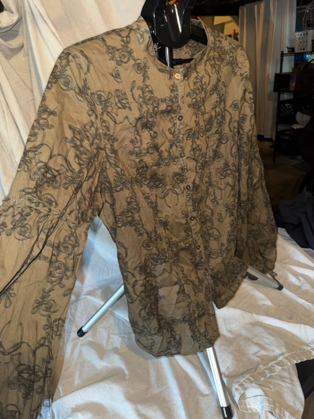 Gorgeous Vintage Calvin Klein Blouse with Sleeve Detail on 100% Cotton